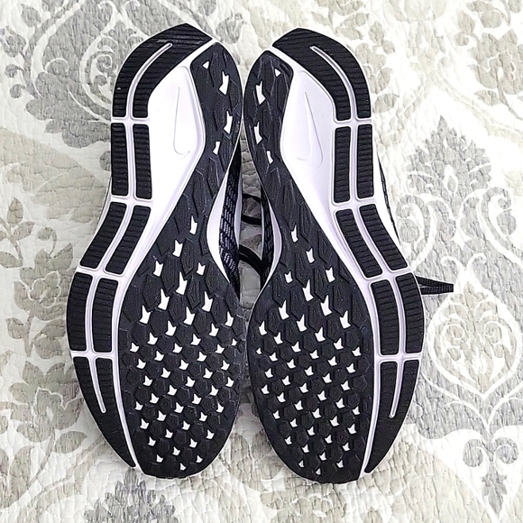 Nike Running Sneakers 🏃‍♂️ - Picture 4 of 6